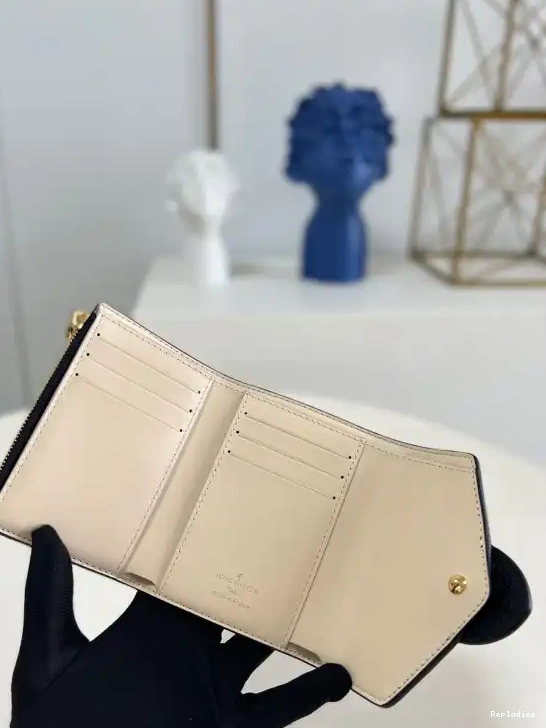 Repladies VUITTON LOUIS PONT WALLET COMPACT 9 0622